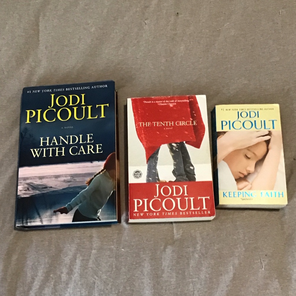 Lot of 3 Jodi Picoult books